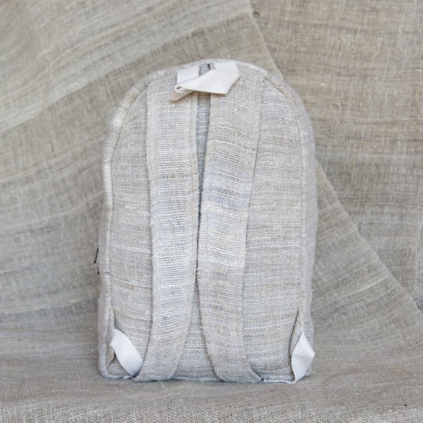 sac à dos en chanvre éthique et écoresponsable fait main, teinture naturelle et vegan