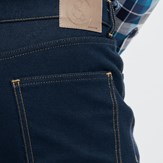 pantalon-jean-ecclo-homme-bleu-Made-in-France-et-coton-upcyclé-recyclé-dreamact-logo