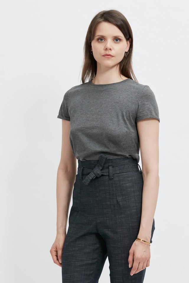 pantalon-taille-haute-noir-ecclo-femme-Made-in-France-et-coton-upcycle-recycle-dreamact-zoom-avant