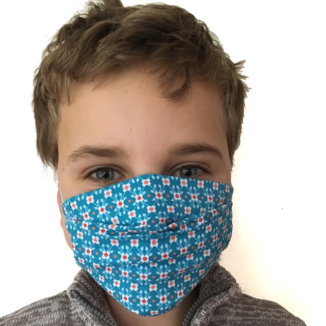 Masque en tissu lavable enfant 6 à 10 ans - AFNOR 5