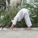 Tapis de Yoga écologique upcyclé - Vue posture