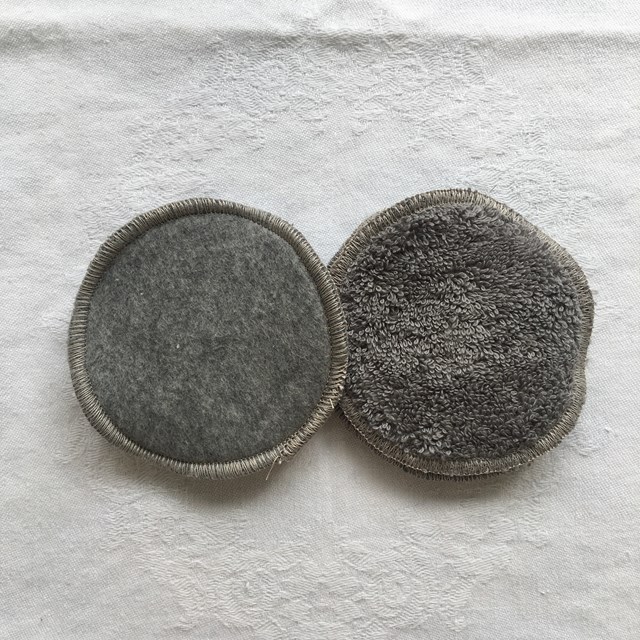 Lot de 5 lingettes-disques gris double-face éponge et polaire de coton bio / Délicatesse 3