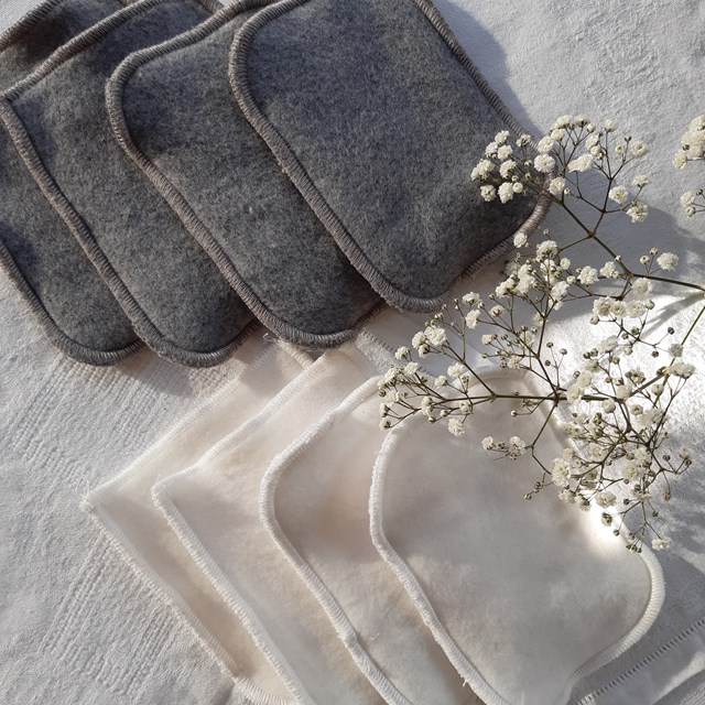 Pochons de 8 lingettes et mini-gants blancs et gris - Précieuse découverte maxi 5