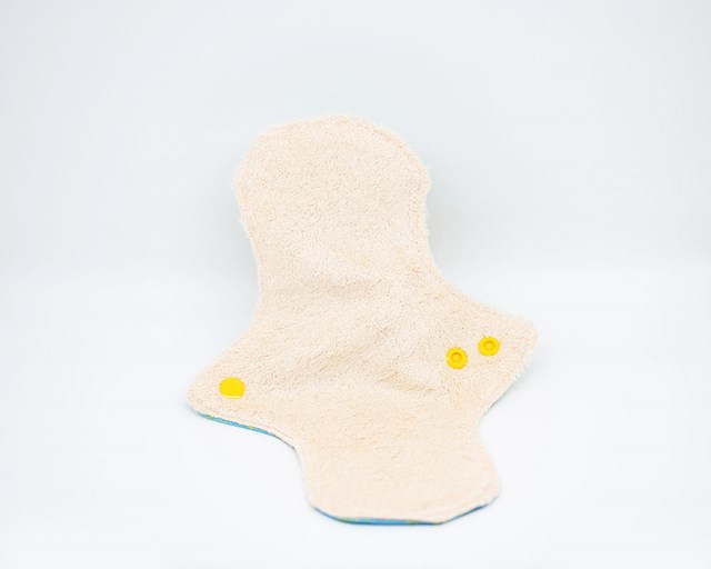 intérieur d'une serviette menstruelle lavable kajiji