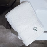 La serviette de bain toute douce en coton bio | Blanc pur 3