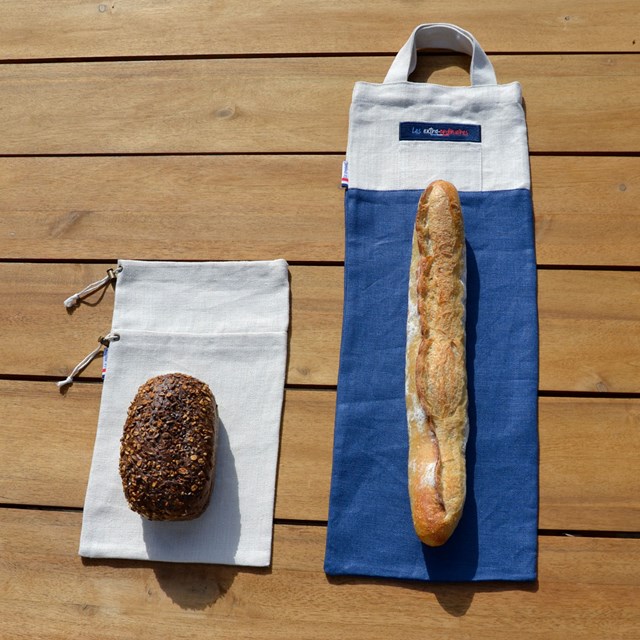 Pack pro du sac à pain avec craquant bleu et pochon beige