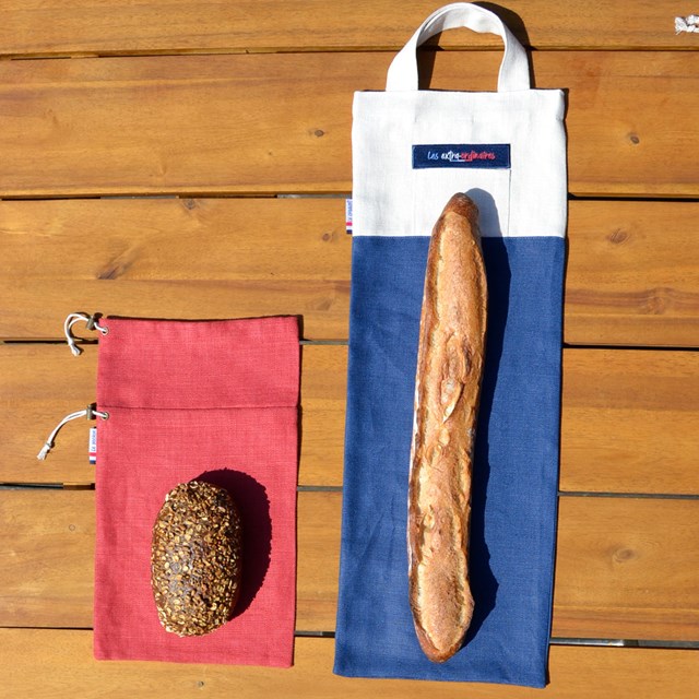 Pack pro du sac à pain avec craquant bleu et pochon rouge