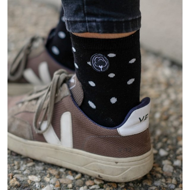 Les chaussettes basses à pois en coton BIO | Noir/blanc 3
