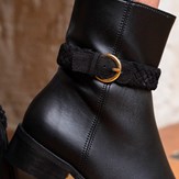 bottines noires avec un détail tressé et un talon de 4,5 cm