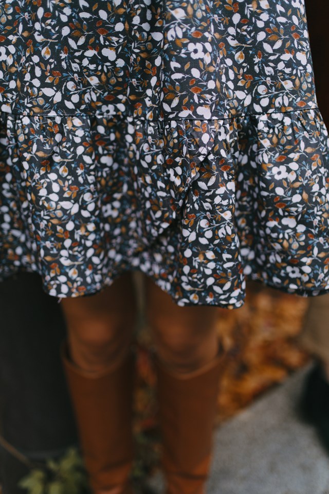 robe trapèze imprimé micro floral volant col Claudine