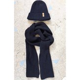 Bonnet et écharpe en laine 8
